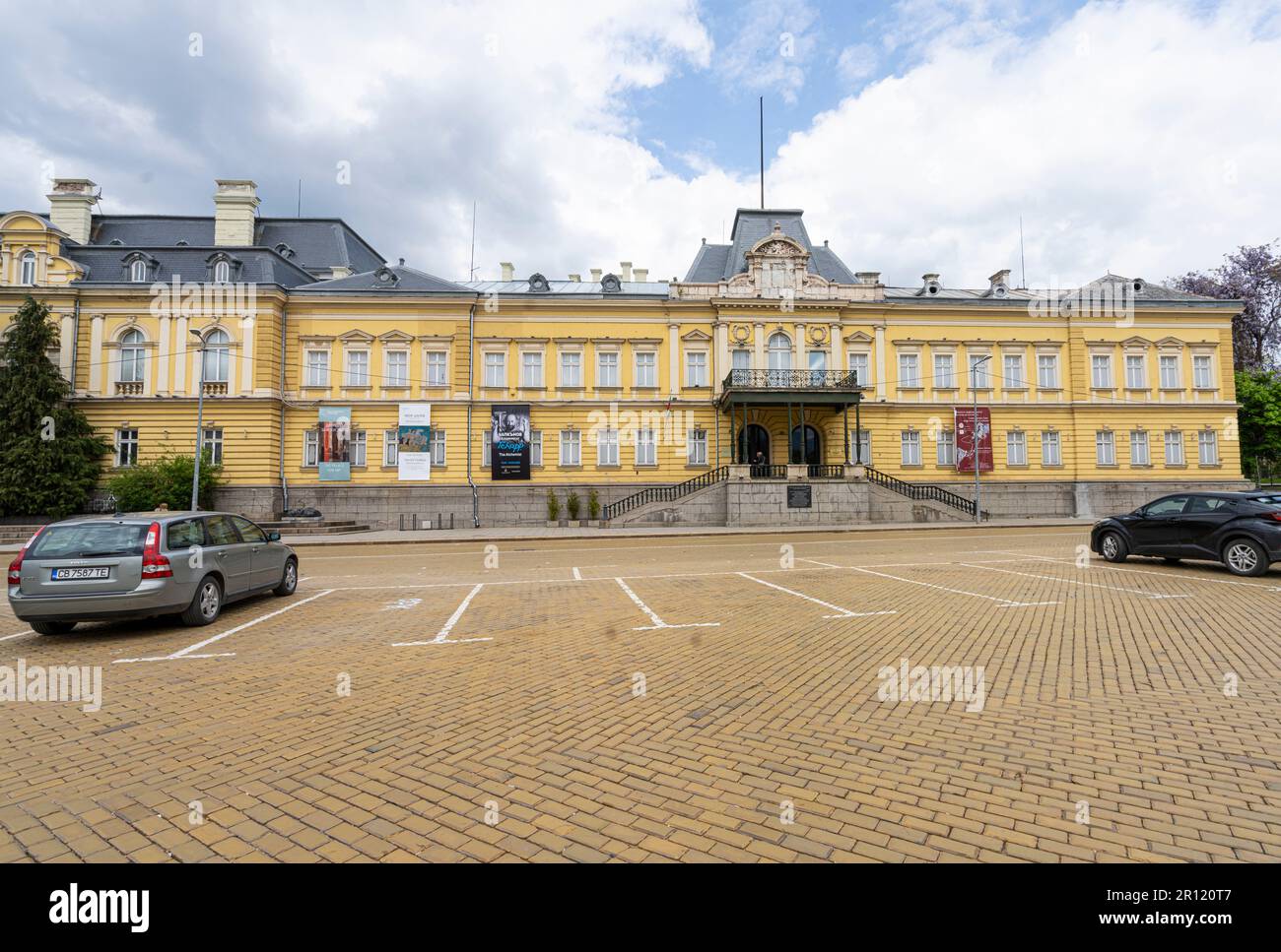 Sofia, Bulgarie. Mai 2023. Vue extérieure du bâtiment de la National Art Gallery dans le centre-ville Banque D'Images