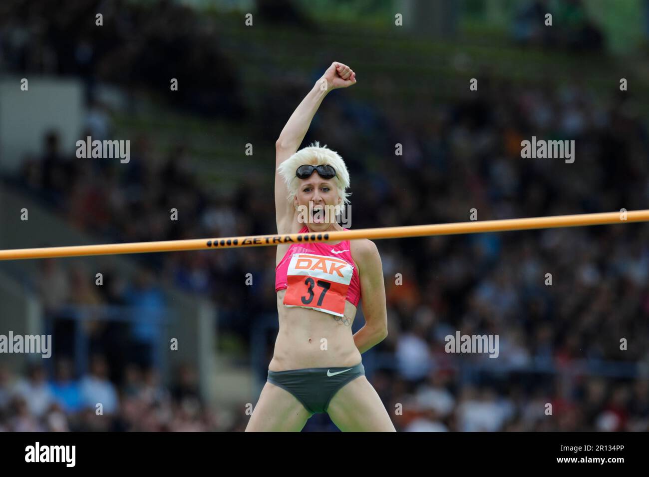 Ariane Friedrich Aktion Hochsprung Leichtathletik Gala à Wattenscheid am 2,8.2009. Banque D'Images