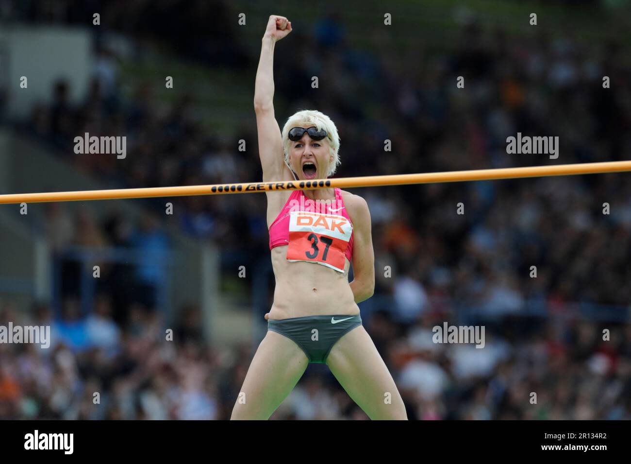 Ariane Friedrich Aktion Hochsprung Leichtathletik Gala à Wattenscheid am 2,8.2009. Banque D'Images