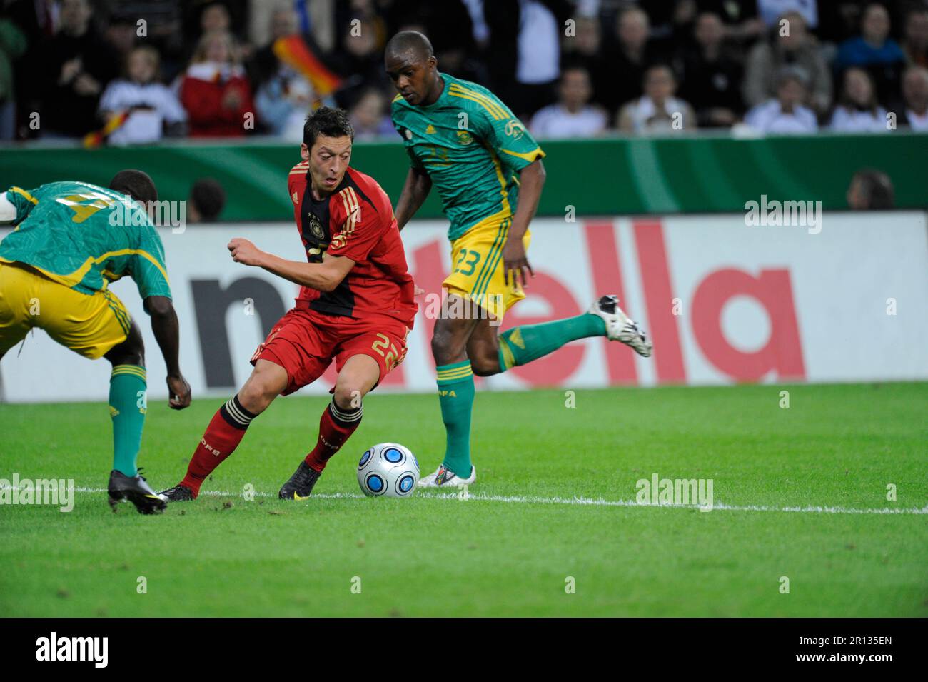 Mesut Özil Aktion Fußball Länderspiel, Deutschland - Südafrika 2:0, 5,9.2009. Banque D'Images