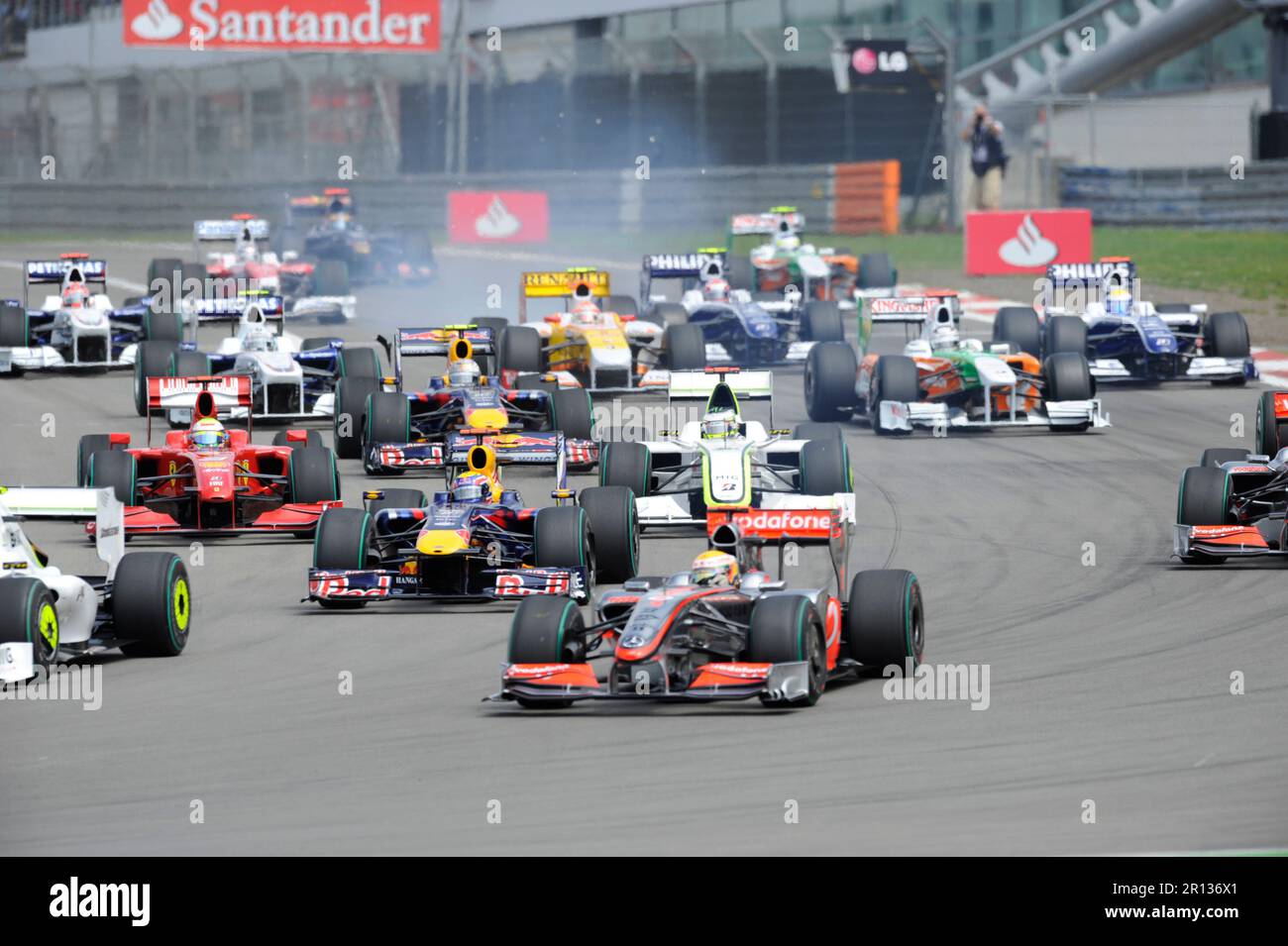 Start zum Formel 1 Rennen mit Lewis Hamilton (McLaren Mercedes 1) Mark Webber ( Red Bull Racing 14) Felipe Massa (Ferrari 3) Sebastian Vettel ( Red Bull Racing 15) Jenson Button ( Brawn GP 22) Formel 1 Grand Prix von Deutschland auf dem Nürburgring 12,7.2009. Banque D'Images