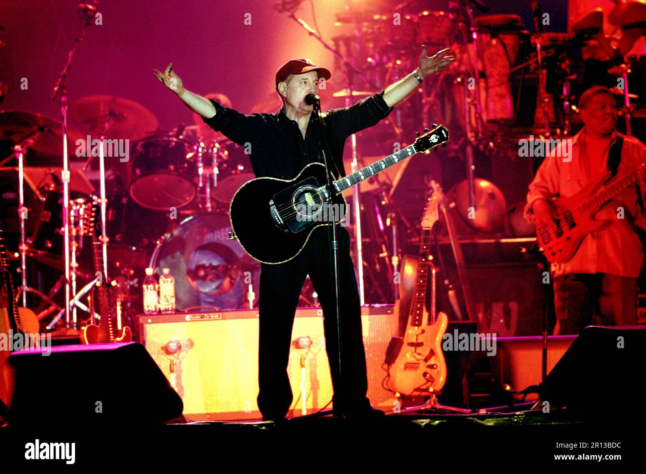 Milan Italie 2000-10-21 : Paul Simon en concert au Palavobis Banque D'Images