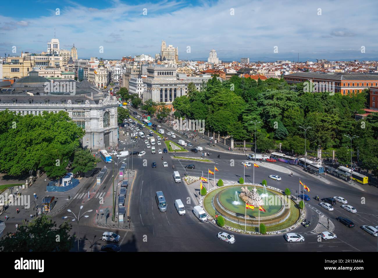 Vue aérienne de la rue Calle de Alcala et de la Plaza de Cibeles - Madrid, Espagne Banque D'Images