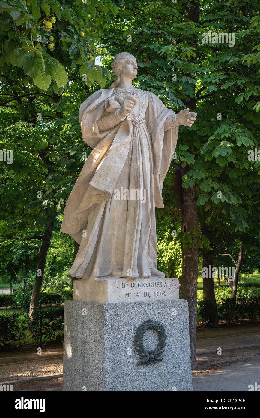 Statue de la reine Berengaria de Castille (Berenguela de Castilla) sur le Paseo de la Argentina dans le parc Retiro - Madrid, Espagne Banque D'Images