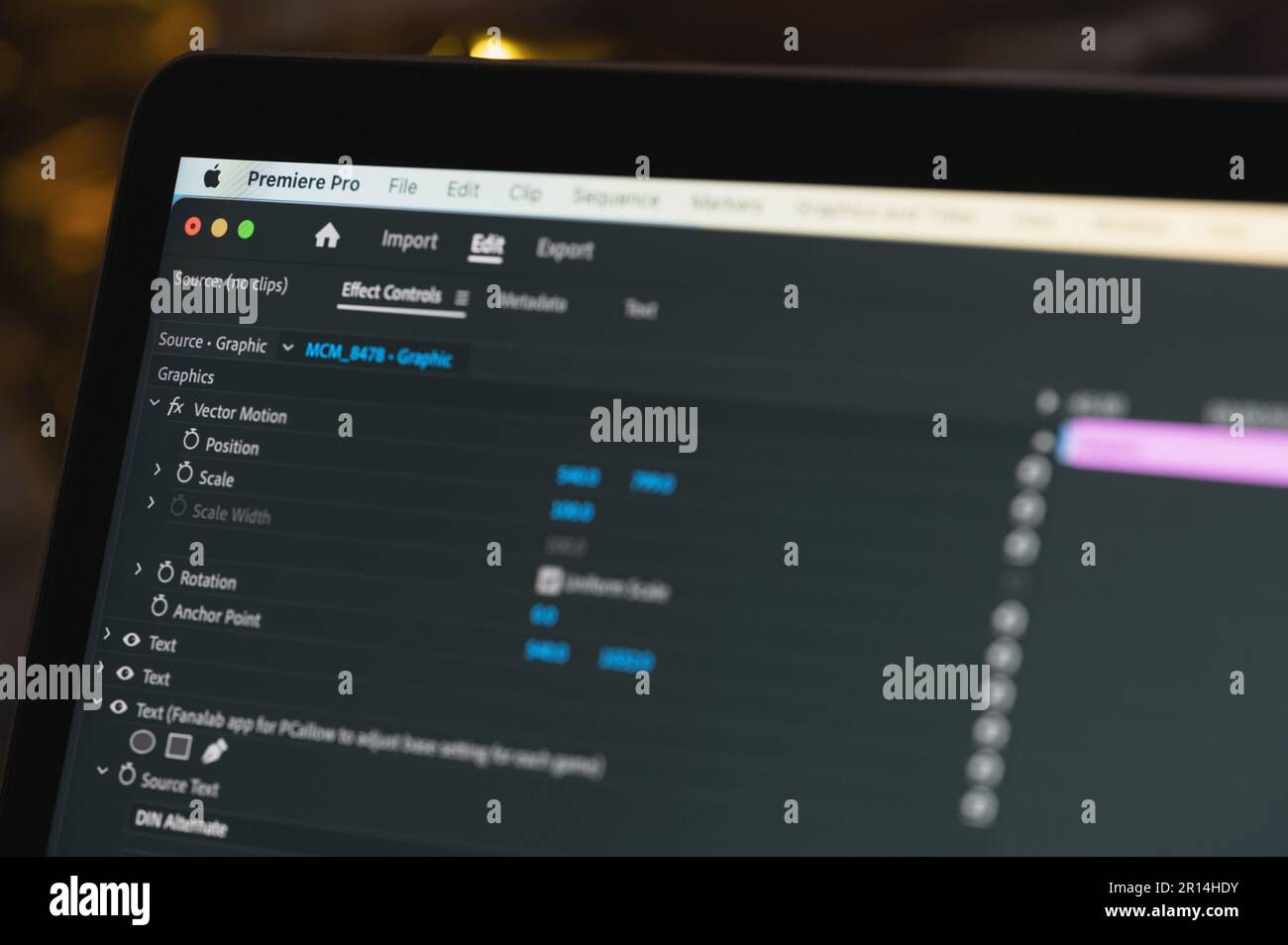 New york, Etats-Unis - 7 avril 2023: Montage vidéo dans Adobe Premiere Pro sur écran d'ordinateur vue rapprochée Banque D'Images