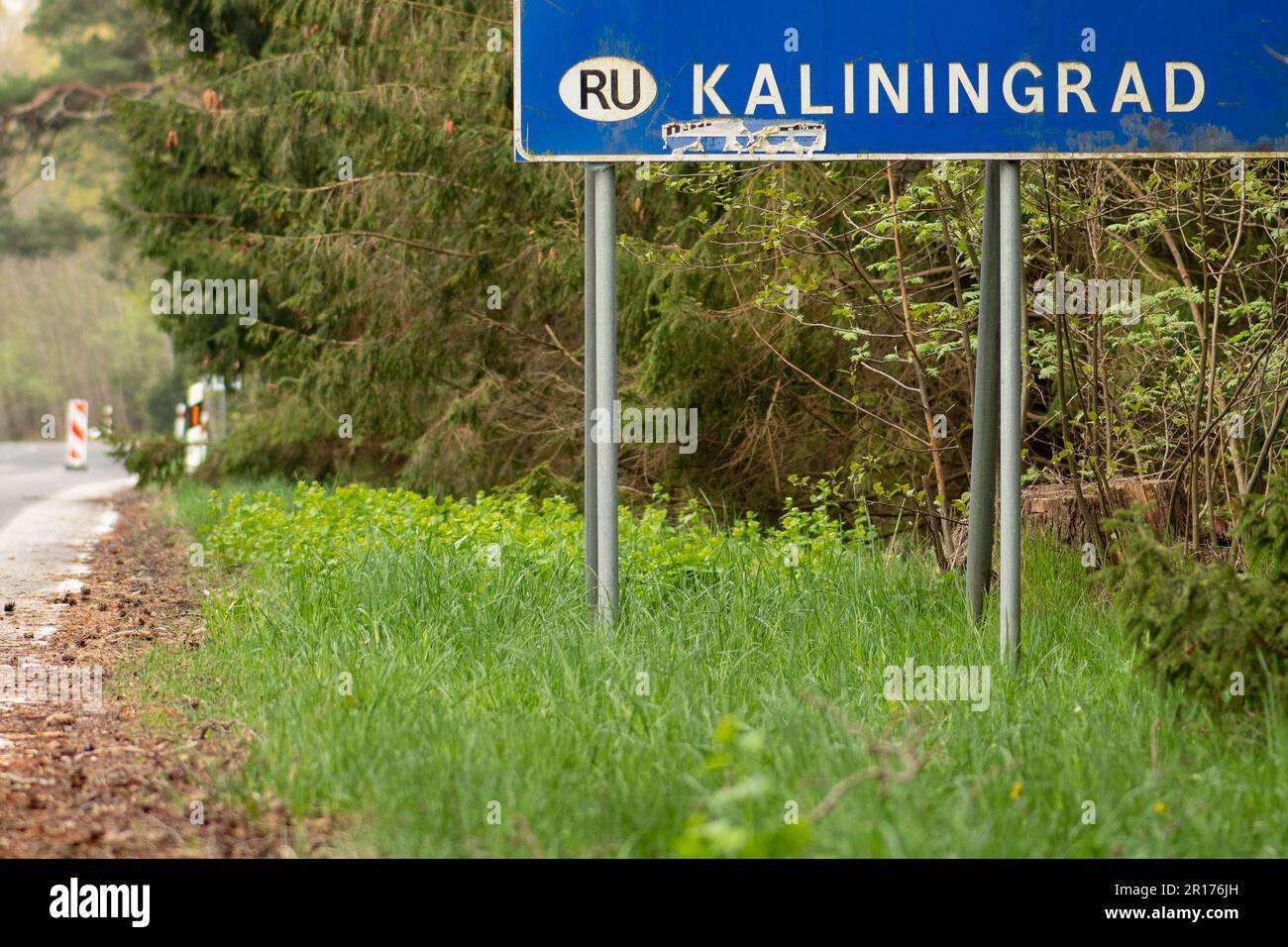 La frontière entre la Lituanie et l'exclave russe de Kaliningrad en Russie a été fermée en raison des sanctions imposées par l'Union européenne avec le signe d'arrêt o Banque D'Images