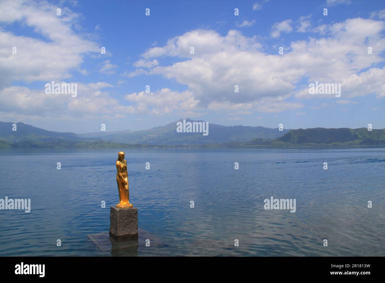 Statue de Tatsuko au lac Tazawa Banque D'Images