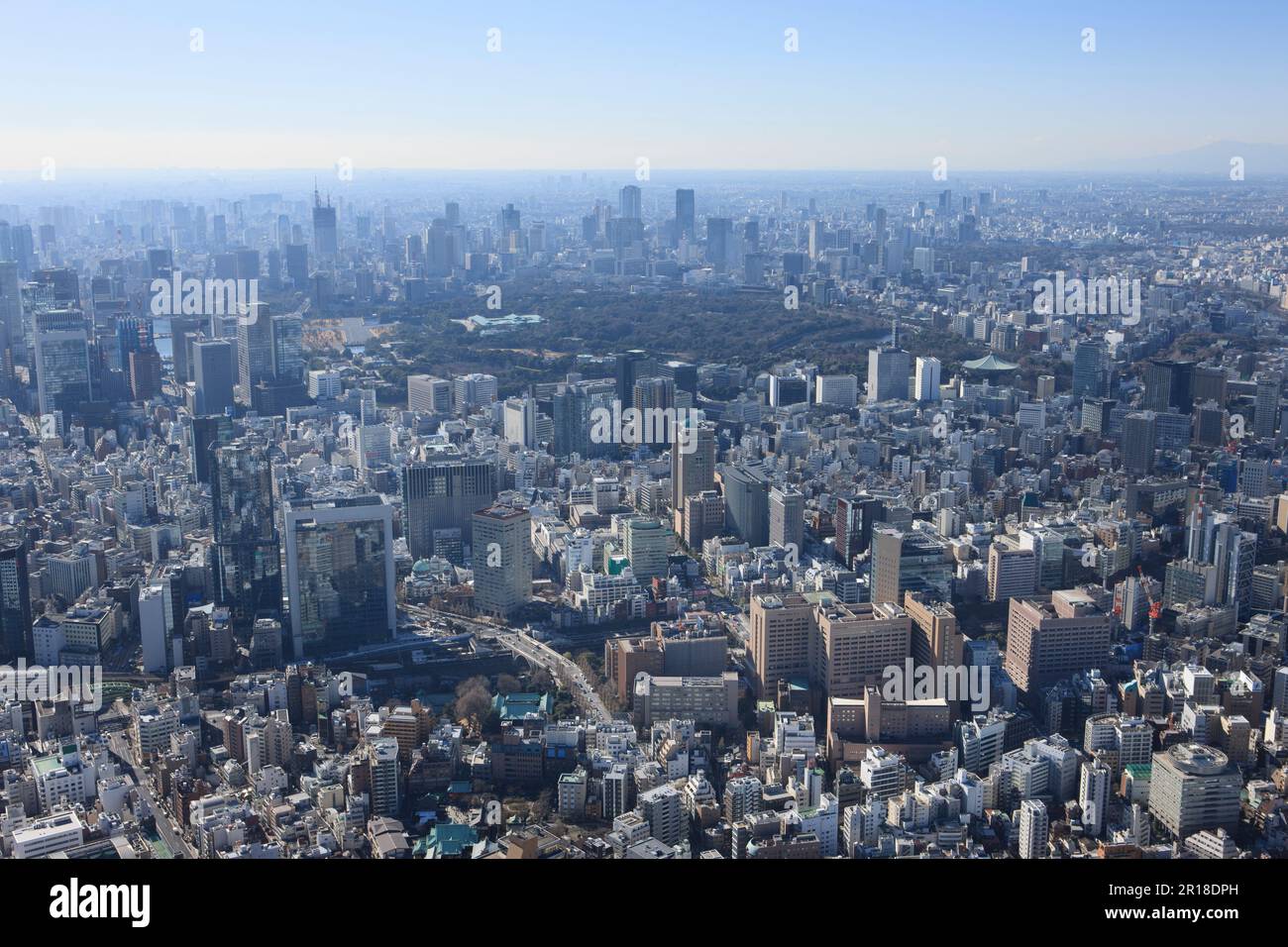 Station Ochanomizu et station Shin-Ochanomizu prise de vue aérienne depuis le Palais impérial du Nord-est, région de Roppongi Banque D'Images