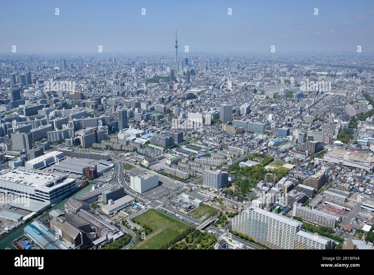 Vue aérienne de la station Minami-sunamachi depuis le côté sud vers la tour de l'arbre de ciel Banque D'Images