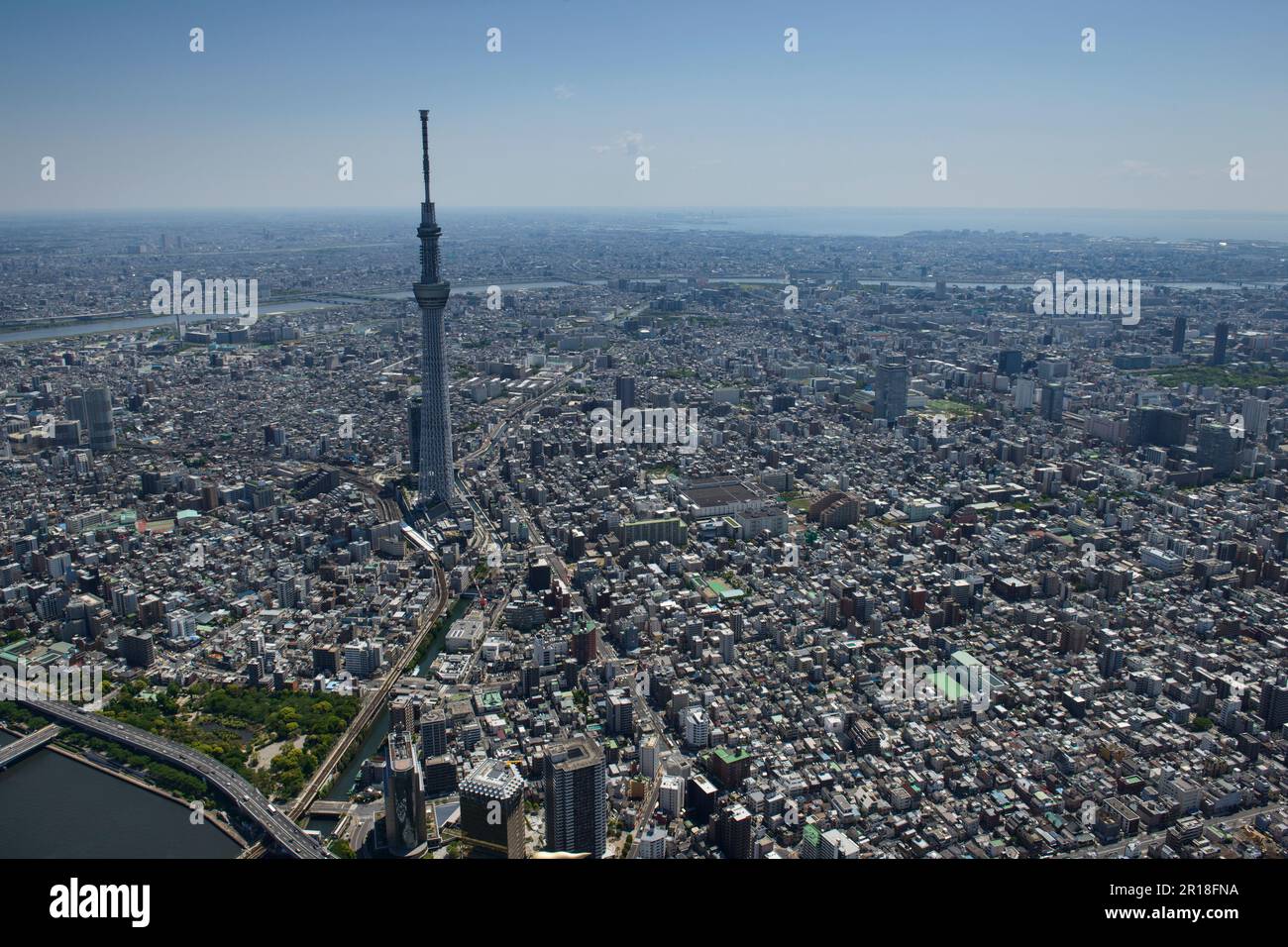Vue aérienne de la station Honjo azumabashi depuis le côté ouest vers la tour du ciel Banque D'Images