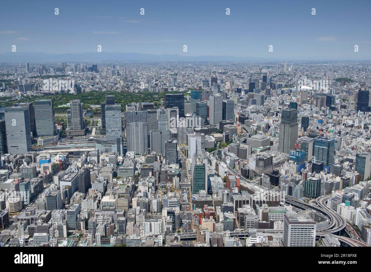 Vue aérienne de la station Nihonbashi du côté sud-est vers Otemachi, Palais impérial de Tokyo Banque D'Images