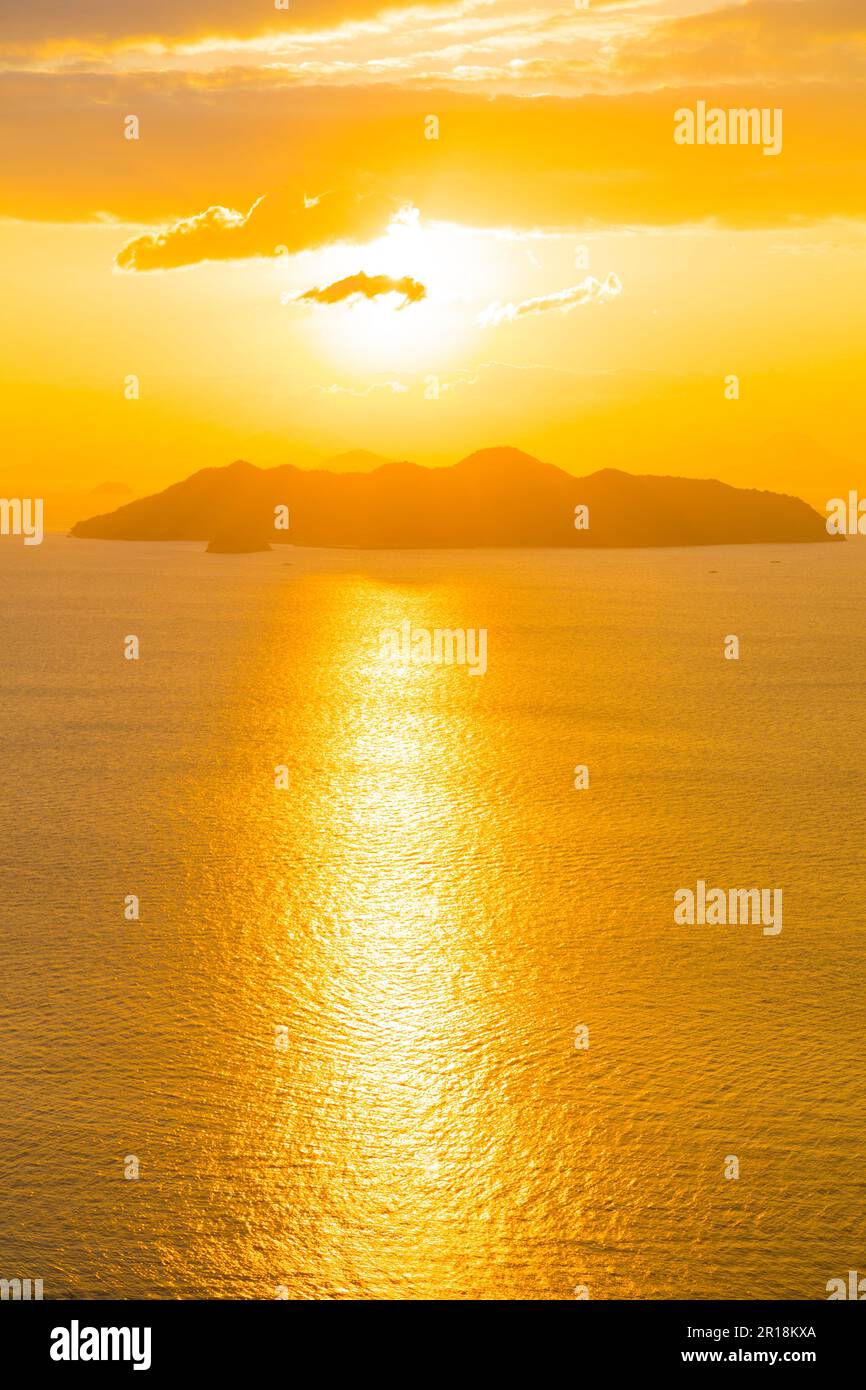 Lever de soleil sur la mer intérieure de Seuto Banque D'Images