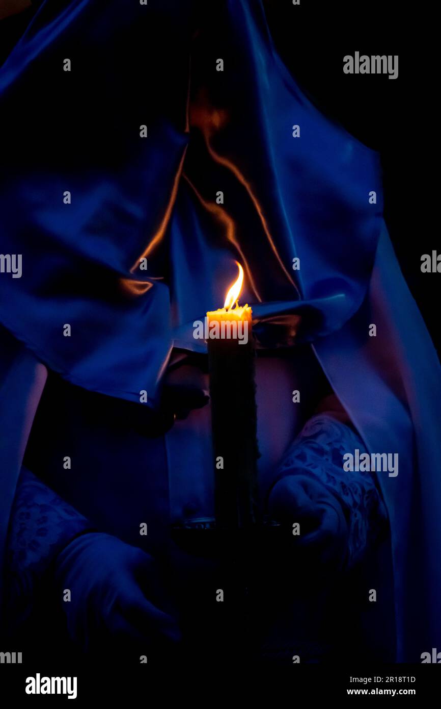 Un penitent de Hermandad Penitencial de Ntro. Padre Jesús Atado a la