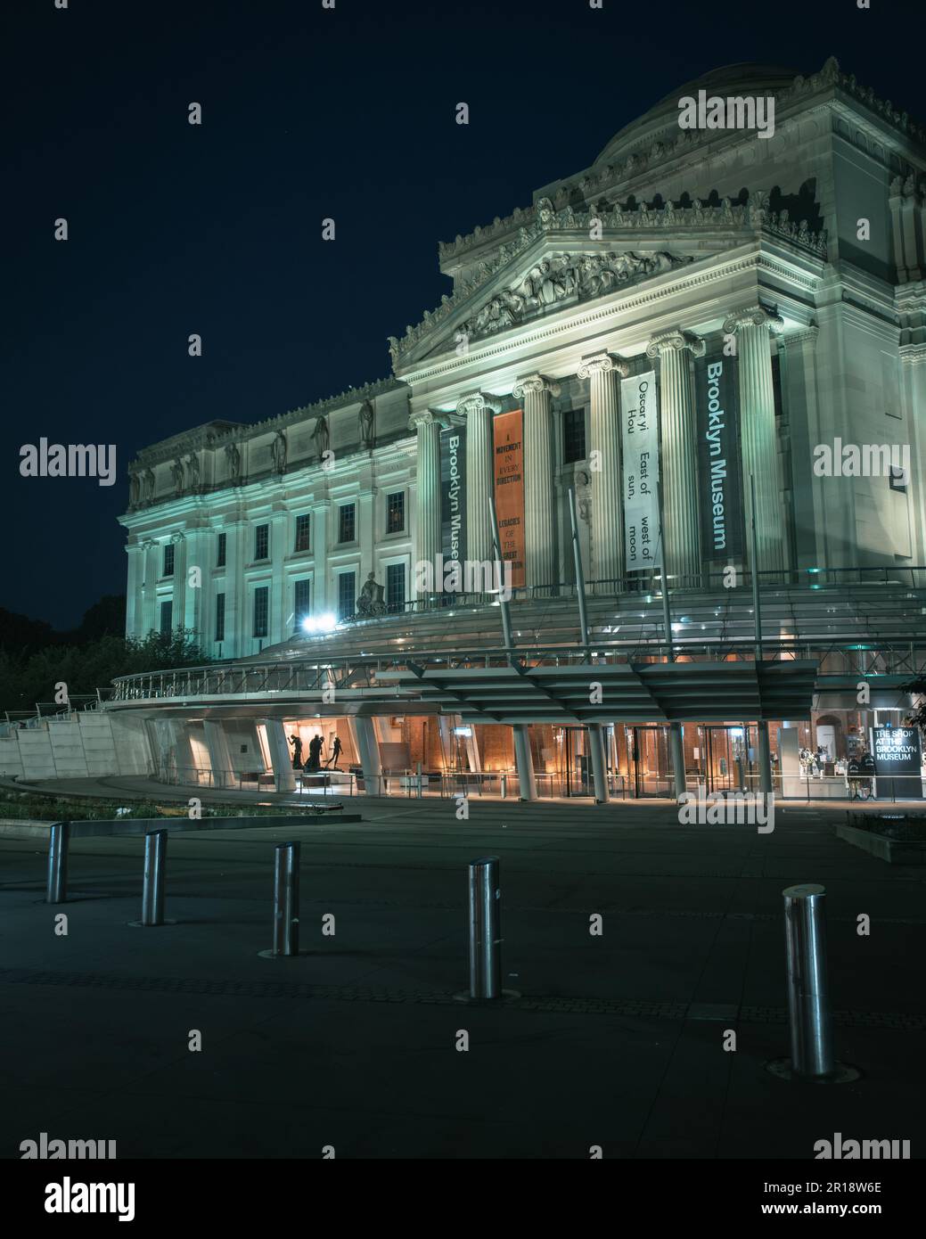 Le Brooklyn Museum at Night, Brooklyn, New York Banque D'Images