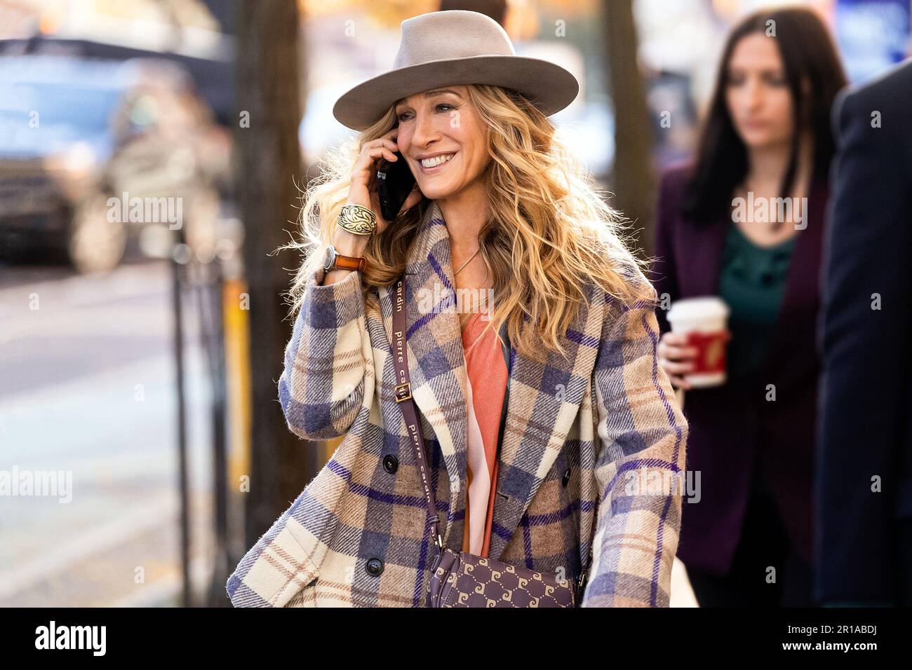 ÉTATS-UNIS. Sarah Jessica Parker dans la nouvelle série (C)HBO : et comme  ça...- saison 2 (2023). Parcelle: La série suivra Carrie, Miranda et  Charlotte pendant qu'ils parcourent le voyage de la réalité