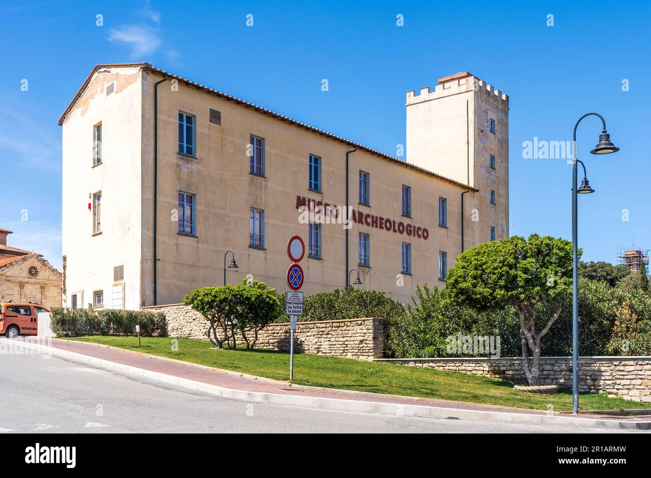 Vue extérieure du musée archéologique du territoire de Populonia, dans la Cittadella (Citadelle) de Piombino, région Toscane, Italie Banque D'Images