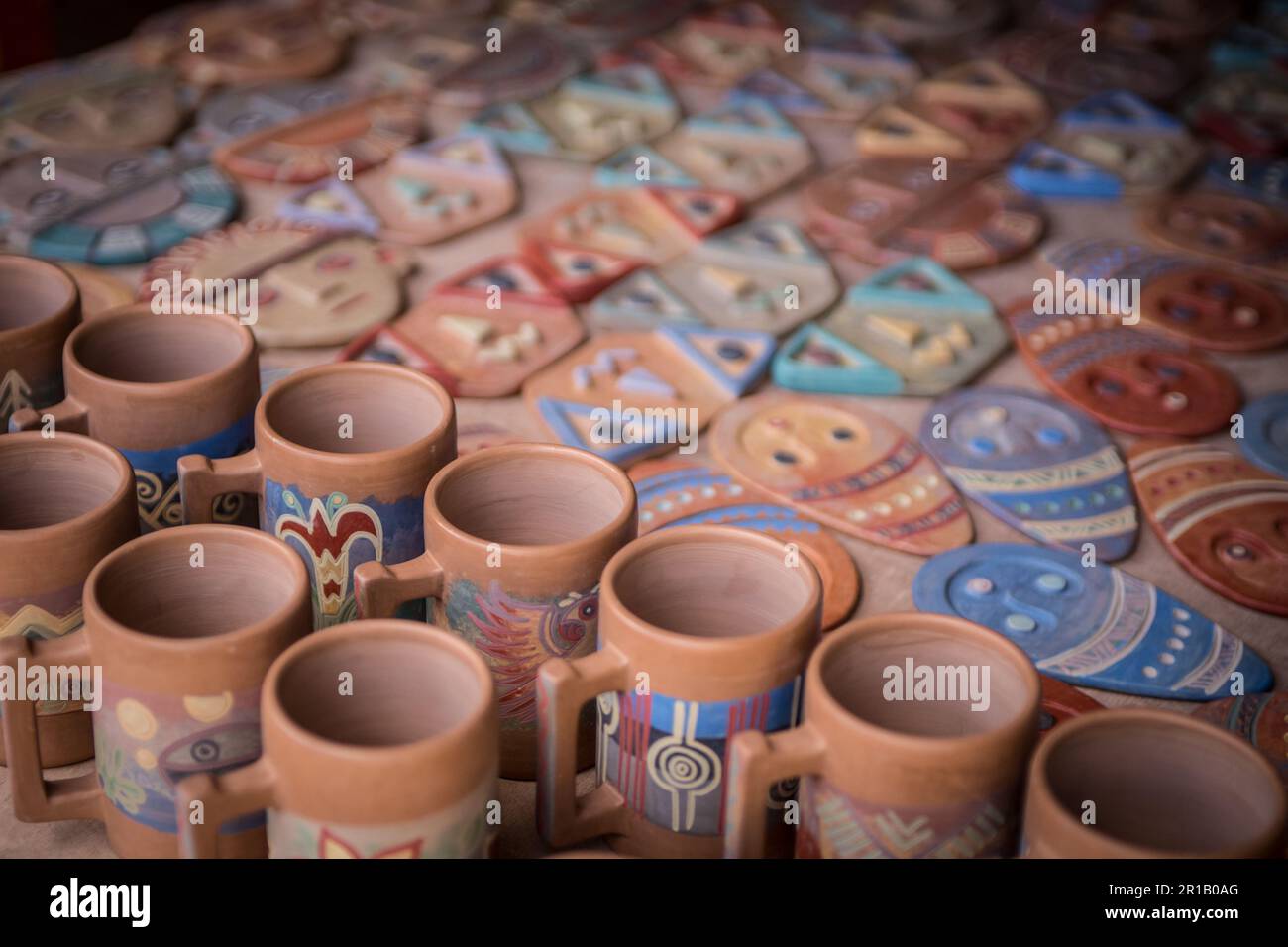 Souvenirs en céramique péruvienne à vendre Banque D'Images