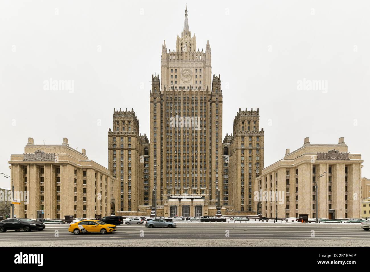 Moscou, Russie - 22 janvier 2022 : Ministère des affaires étrangères de la Fédération de Russie sur la place Smolenskaya Moscou, Russie. Banque D'Images