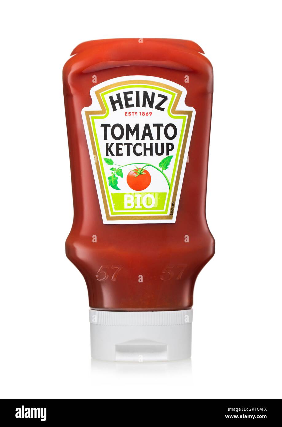 LONDRES, Royaume-Uni - 12 AVRIL 2023 : bouteille de ketchup biologique Heinz à la tomate sur blanc. Banque D'Images