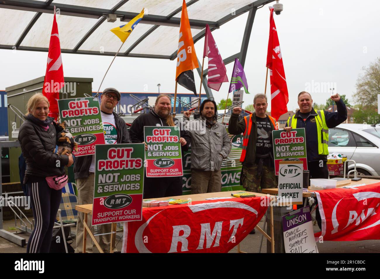Les syndicats des transports poursuivent leur grève sur l'accord de rémunération ce week-end, Banque D'Images