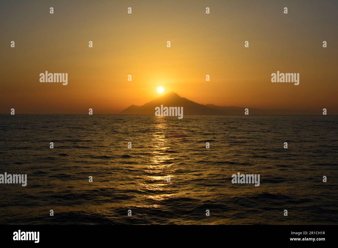 Grèce, coucher de soleil sur le Mont Athos Banque D'Images