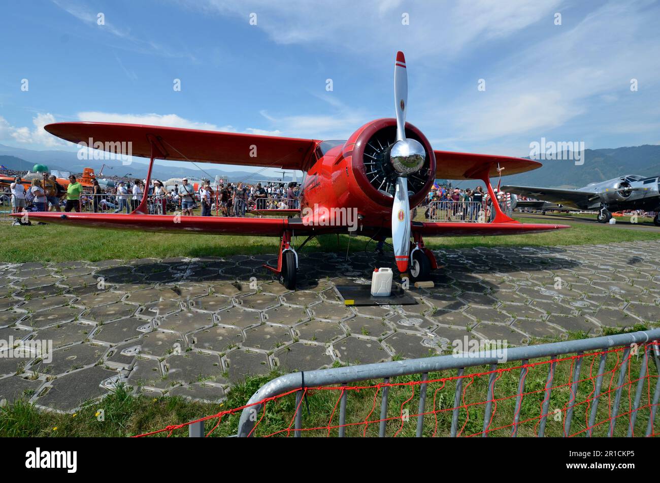 Zeltweg, Autriche - 03 septembre 2022 : spectacle aérien public en Styrie nommé Airpower 22, Beech D175, à bord d'un avion biplan Banque D'Images