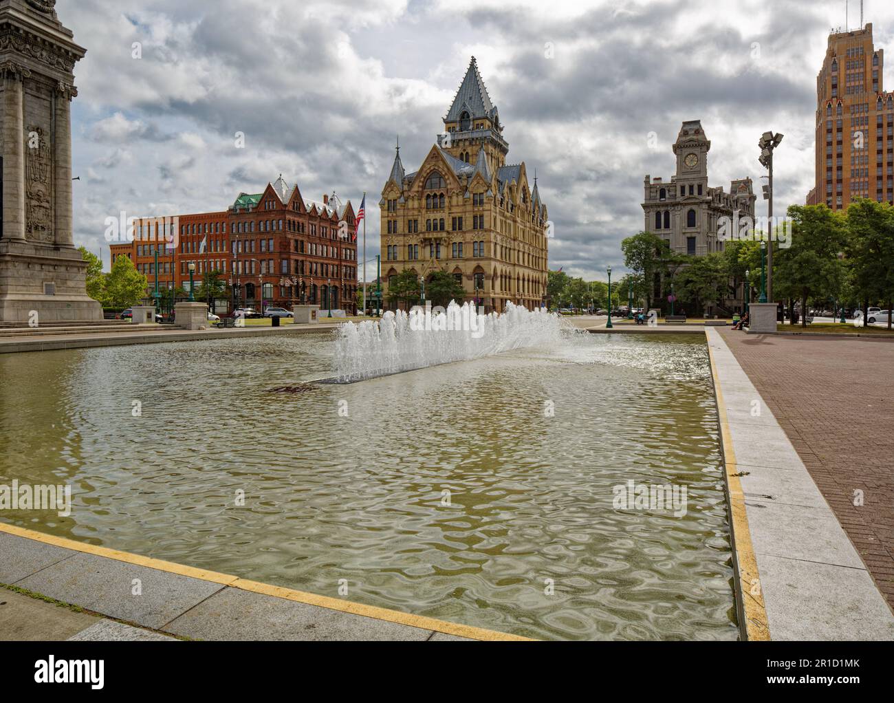 Clinton Square : Monument des soldats et des marins, troisième Banque nationale, Syracuse Savings Bank Bldg., Gridley Bldg., State Tower Bldg. Banque D'Images