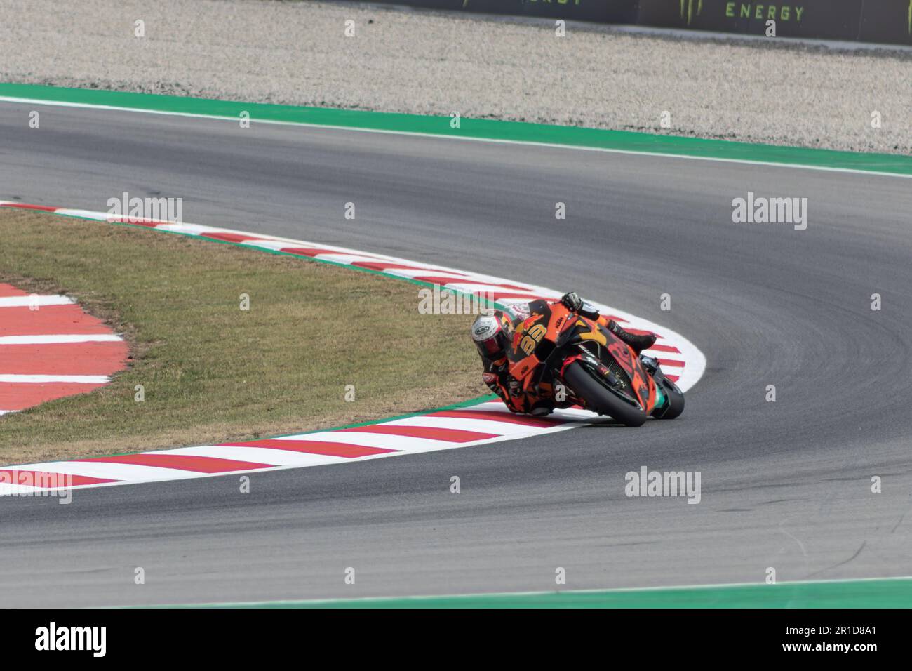 MONTMELLO, ESPAGNE-4 JUIN 2021 : Brad Binder sur son #33 KTM RC16 (Team: Red Bull KTM Factory Racing), Championnat du monde MotoGP 2021 Banque D'Images