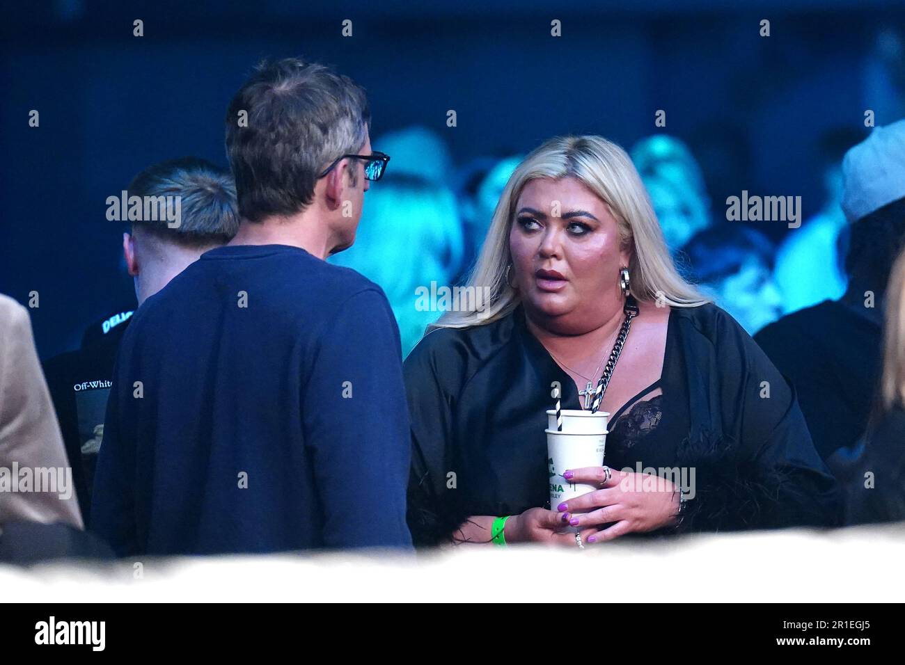 Gemma Collins (à droite) et Louis Theroux en discussion à l'OVO Arena Wembley, Londres. Date de la photo: Samedi 13 mai 2023. Banque D'Images