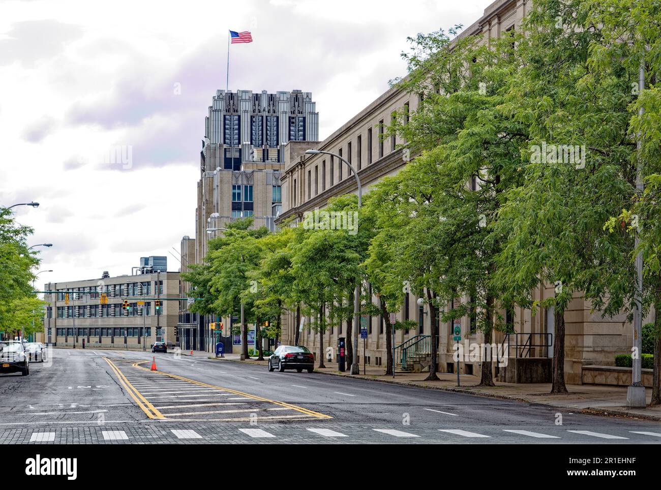 Le Niagara Mohawk Building, qui était à l'origine le Niagara Hudson Building et maintenant occupé par National Grid, est un monument art déco du centre-ville de Syracuse. Banque D'Images