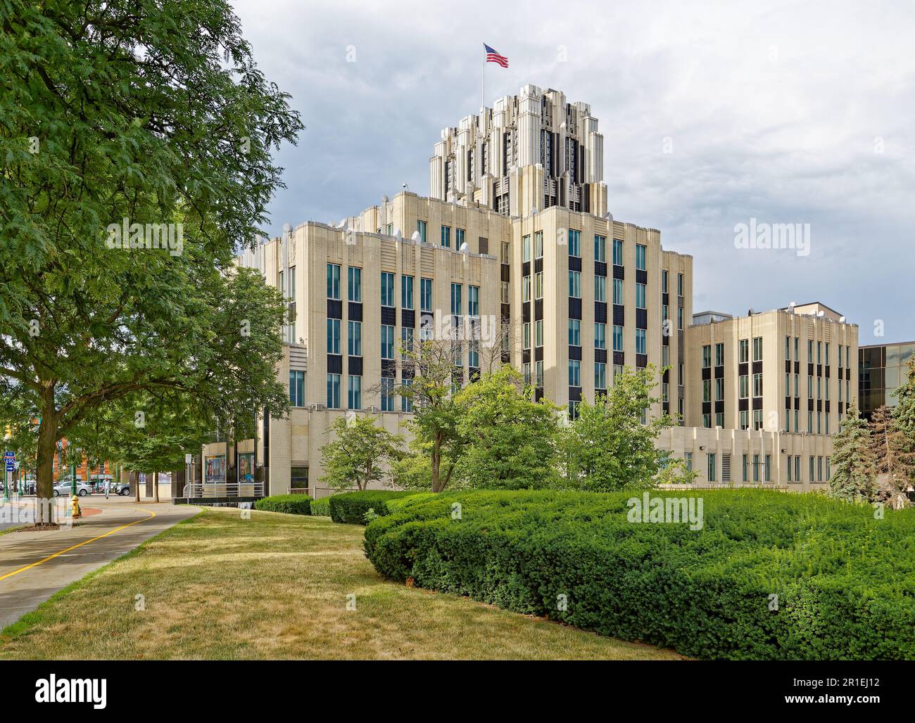 Le Niagara Mohawk Building, qui était à l'origine le Niagara Hudson Building et maintenant occupé par National Grid, est un monument art déco du centre-ville de Syracuse. Banque D'Images