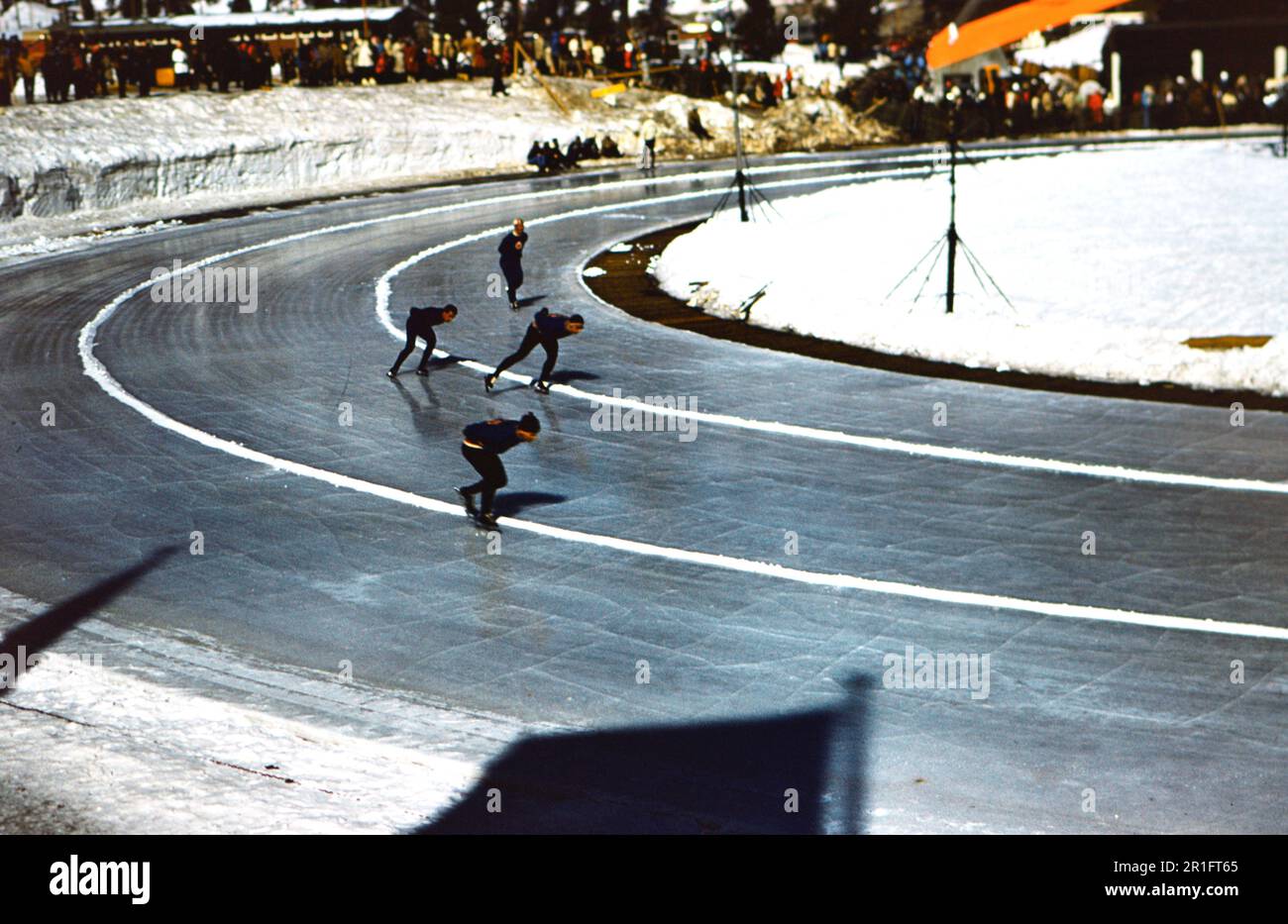 Jeux olympiques d'hiver de 1960 à Squaw Valley en Californie : compétition de patinage de vitesse pour hommes Banque D'Images