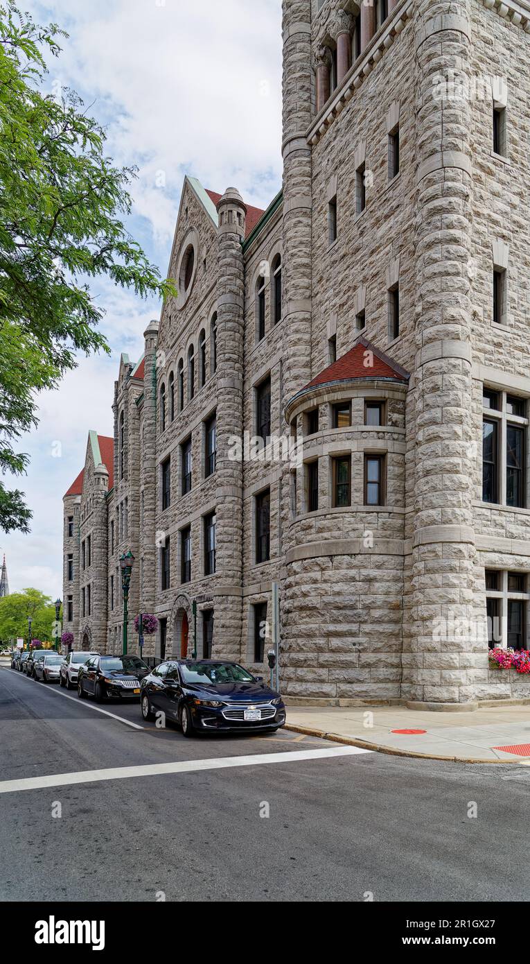 L'hôtel de ville, situé sur Washington Street dans le centre-ville de Syracuse, est construit en pierre calcaire Onondaga dans le style roman de Richardsonian. Banque D'Images