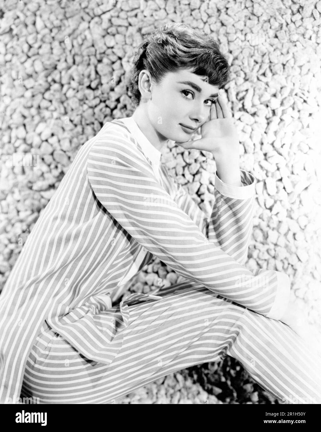 AUDREY HEPBURN à SABRINA (1954), dirigé par BILLY WILDER. Crédit : PHOTOS / Album PARAMOUNT Banque D'Images