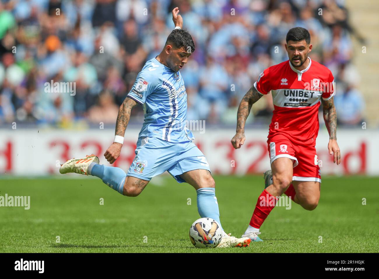 Coventry, Royaume-Uni. 14th mai 2023. Gustavo Hamer #38 de Coventry City passe le ballon pendant le match de jeu du championnat Sky Bet Coventry City vs Middlesbrough à Coventry Building Society Arena, Coventry, Royaume-Uni, 14th mai 2023 (photo de Gareth Evans/News Images) à Coventry, Royaume-Uni le 5/14/2023. (Photo de Gareth Evans/News Images/Sipa USA) Credit: SIPA USA/Alay Live News Banque D'Images