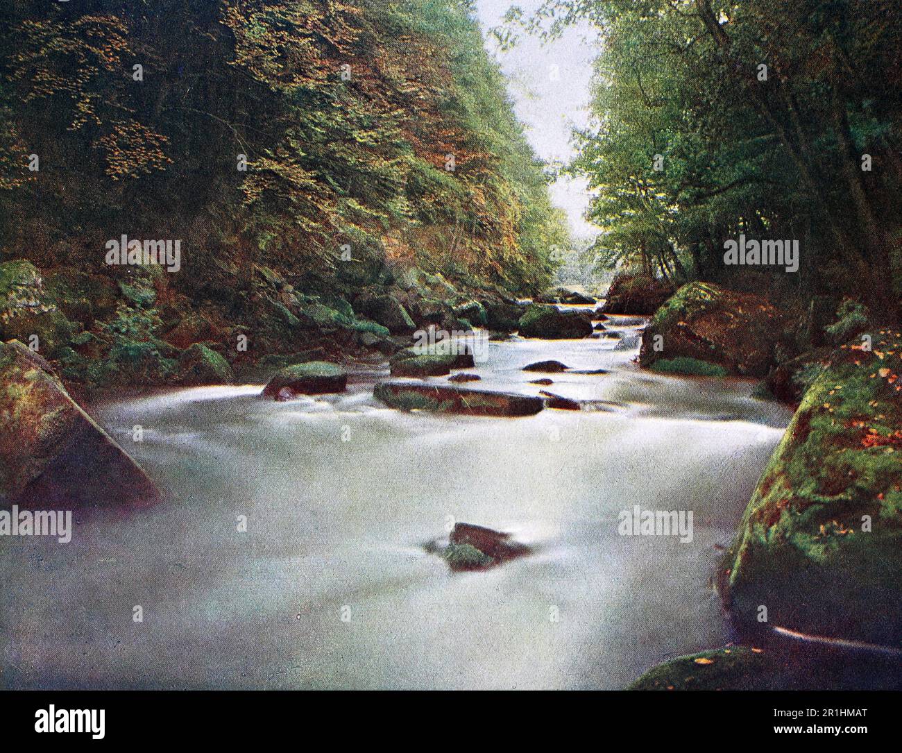 An den Wasserfällen der Prüm BEI der Ruine Prüm zur Lay in der Eifel im Jahre 1910, Rheinland-Pfalz, Deutschland, Fotografie, Digital restaurierte Reproduktion einer Originalvorlage aus dem frühen 20. Jahrhundert, genaues Originaldatum nicht bekannt Banque D'Images