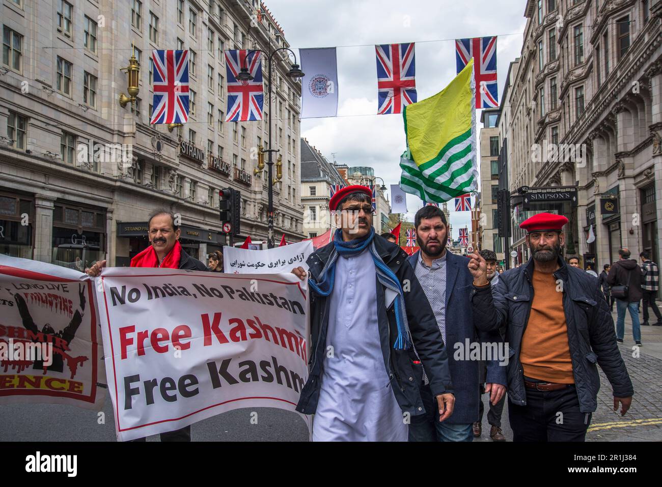 Protestants du Cachemire libre, rassemblement de la Journée internationale des travailleurs de mai, Londres, Angleterre, Royaume-Uni, 01/05/2023 Banque D'Images