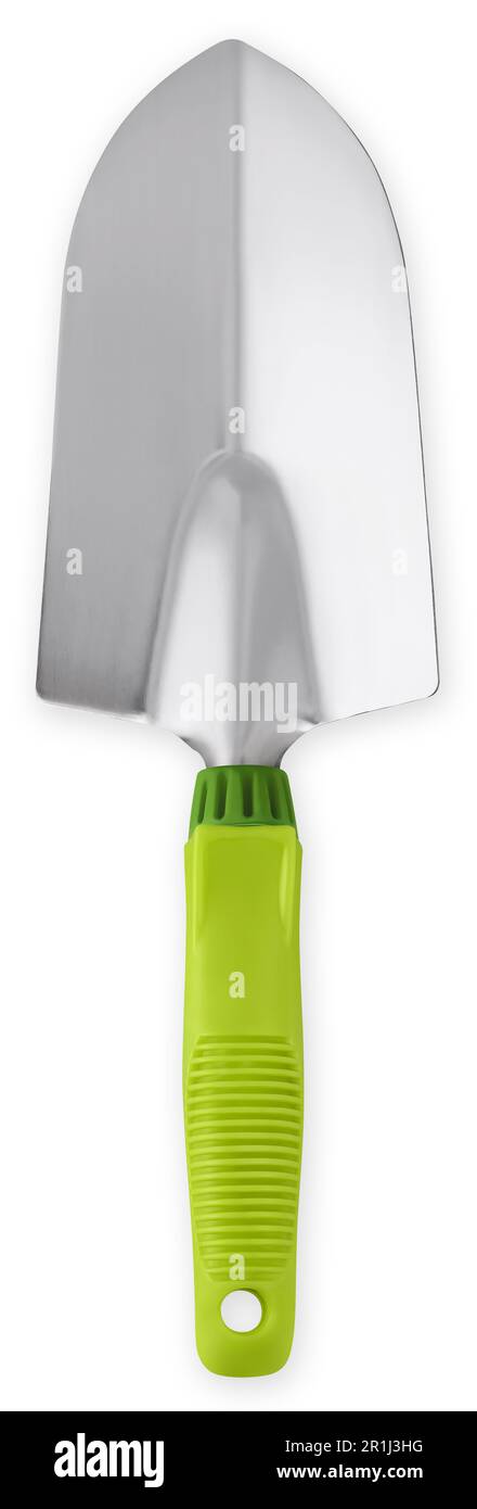 Équipement d'outils de jardinage. Truelle de jardin en métal avec poignée en plastique vert, vue de dessus isolée sur blanc avec passe-cheveux. Bannière pour travaux de plantation ou prod Banque D'Images