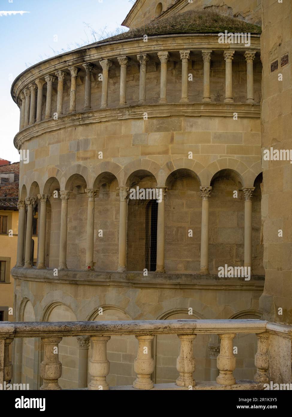 Colunade abside extérieur de Arezzo Chiesa di Santa Maria della Pieve Banque D'Images