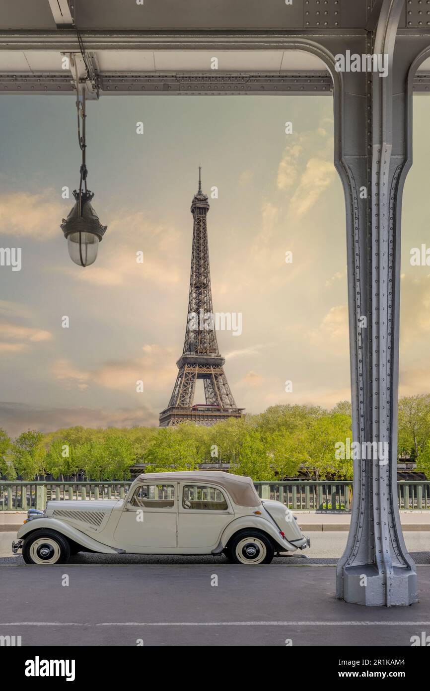 La Tour Eiffel à Paris, monument de la capitale de la France. Banque D'Images