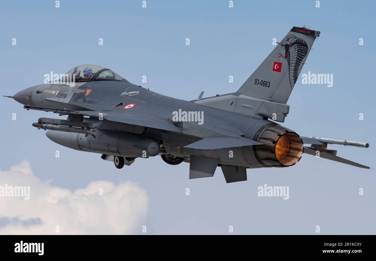F-16C bloc 40 Faucon de combat décollage Konya Anatolian Eagle exercices (93-0663) de 191 Filo Hancer 'dagger' basé à Konya 3. Jet principal 132. escadron Banque D'Images