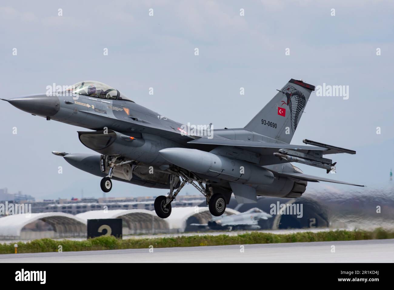 F-16C bloc 40 Faucon de combat décollage Konya Aatolie Eagle exercices (93-0690) de 191 Filo 'Cobra' Konya Aatolie 2023 Turquie 05 10 2023 Banque D'Images