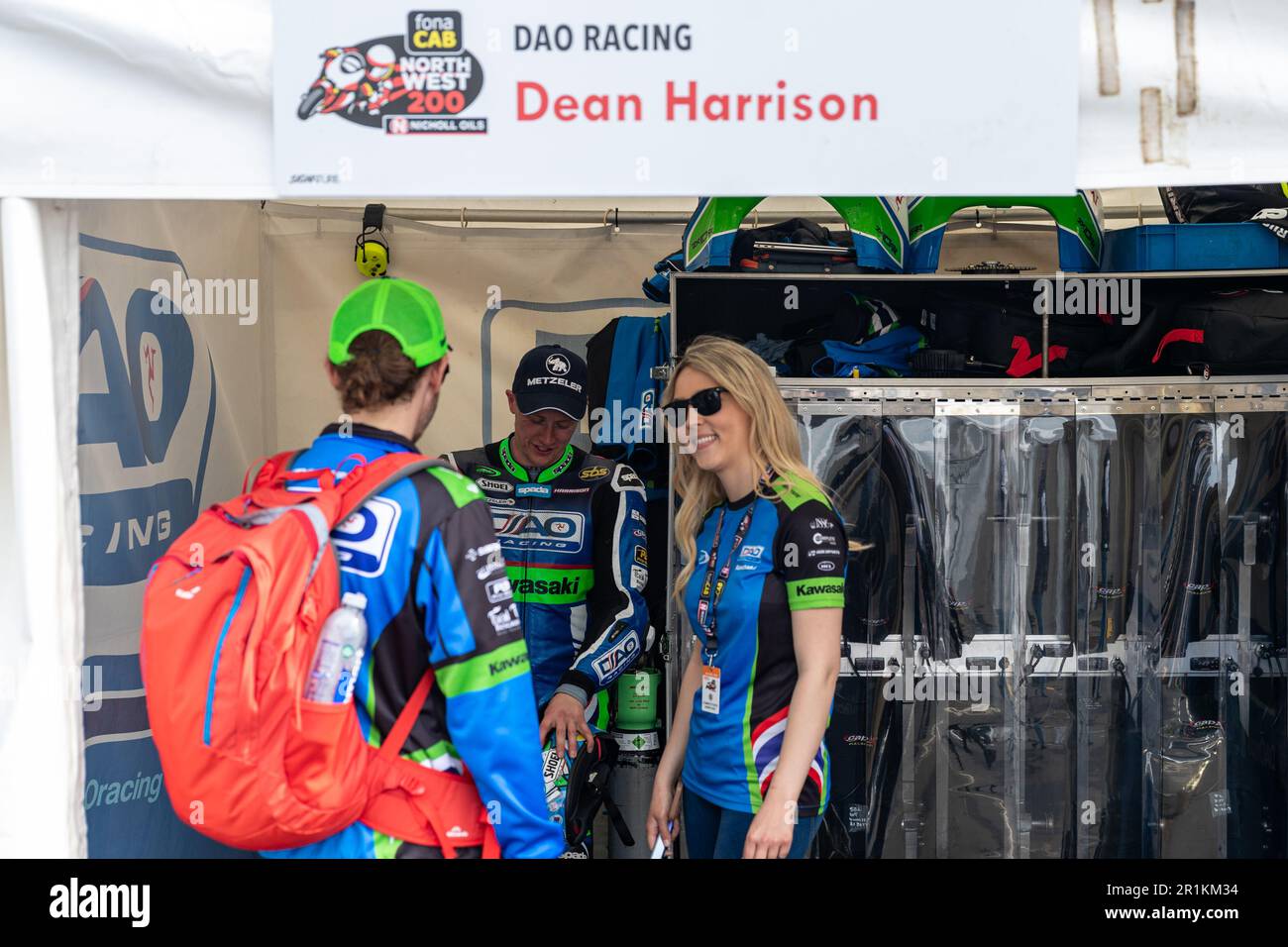 Portstewart, Royaume-Uni. 13th mai 2023. Dean Harrison (5) se prépare pour la course Superbike 2023 Northwest200. Dean a terminé 3rd Credit: Bonzo/Alay Live News Banque D'Images