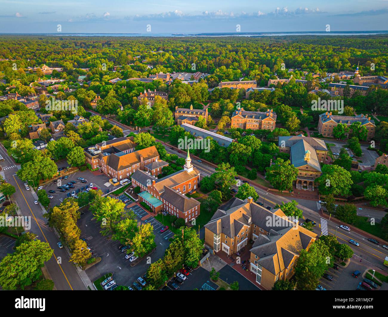 Williamsburg, Virginie, USA centre-ville d'en haut à la tombée de la nuit. Banque D'Images