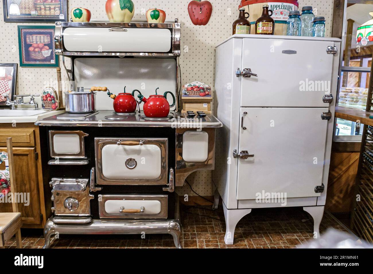 Old freezer Banque de photographies et d'images à haute résolution - Alamy