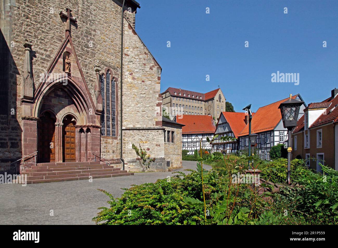 Église catholique de la vieille ville de St. Maria Heimsuchung, construite à la fin du 13th siècle comme une église à trois salles, Warburg, quartier Hoexter Banque D'Images