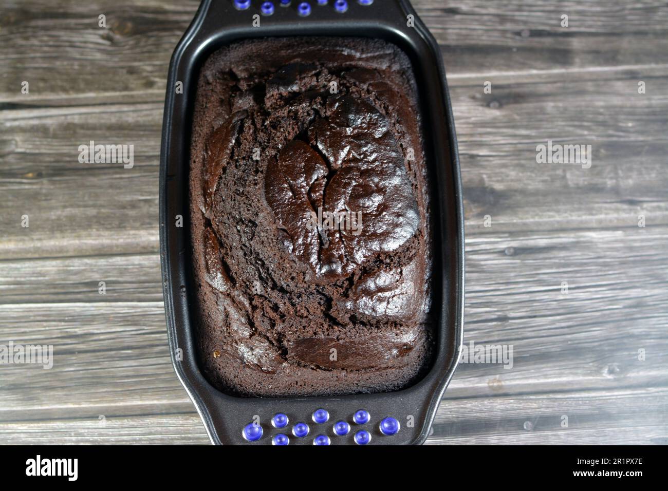 Mélange de gâteau au chocolat, délicieux gâteaux faits maison, riche ...