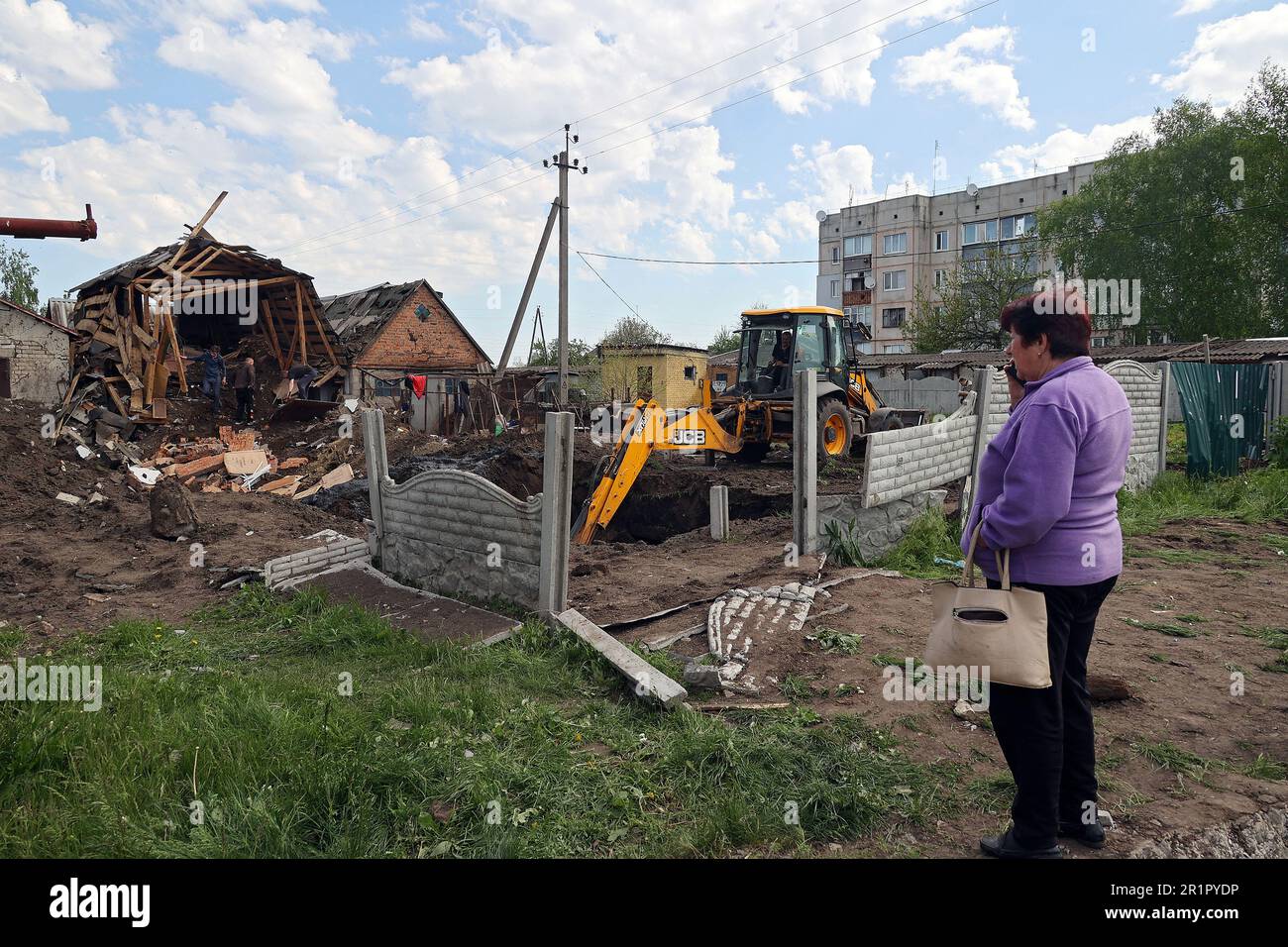 ZOLOCHIV, UKRAINE - le 14 MAI 2023 - les conséquences de l'attaque de roquettes par la Russie qui, prétendument, a utilisé le système de missiles sol-air S-300 dimanche ni Banque D'Images