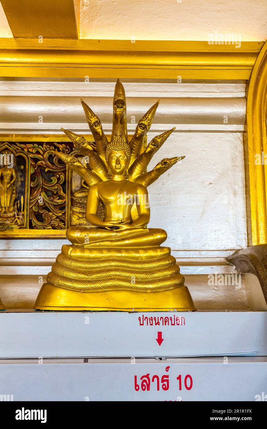 Statue de Bouddha pour chaque jour de la semaine, samedi, Wat Saket, Temple de la montagne d'or, Wat Saket Ratcha Wora Maha Wihan, Bangkok, Thaïlande, Asie Banque D'Images