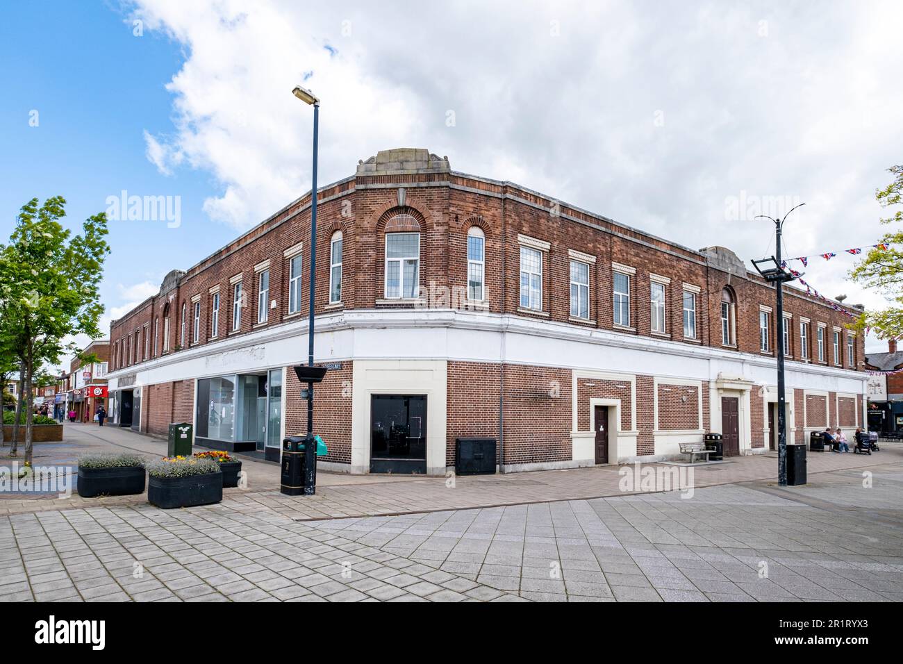 Le magasin Marks & Spencer fermé et vide du centre-ville de Crewe Cheshire, Royaume-Uni Banque D'Images